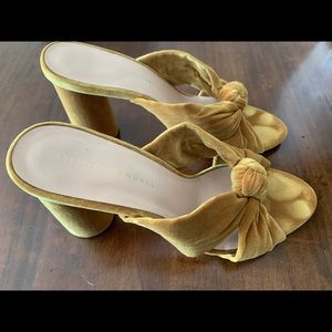 Loeffler Randall PennyBowSandal mustardgold vlvt 8
